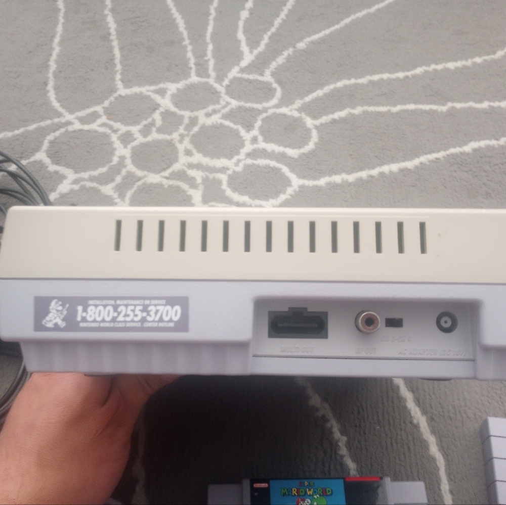 Super Nintendo entertainment console, two controllers and 10 games. - Picture 4 of 10